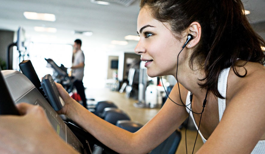 musica allenamento palestra - Allenarsi ascoltando musica, benefici e vantaggi