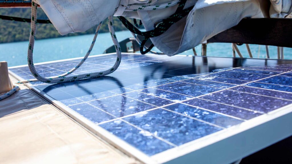 Impianti Fotovoltaici 1024x576 - Elos Impianti Fotovoltaici e la Rivoluzione Verde della Sardegna: Dal Mare alla Terraferma